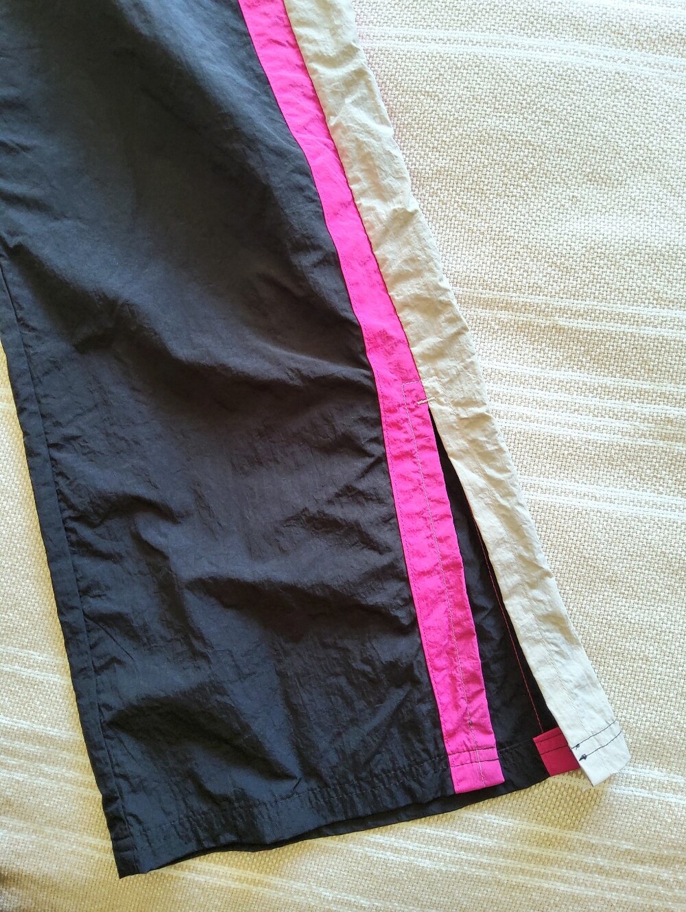 LOYLAB Target Wind Breaker Pants Black Pink Stripe Sz. S - Picture 6 of 7